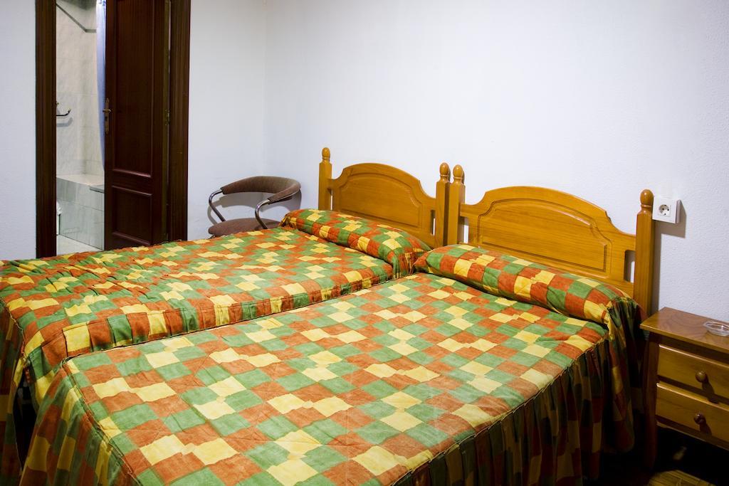 Hostal Temino Burgo Habitación foto