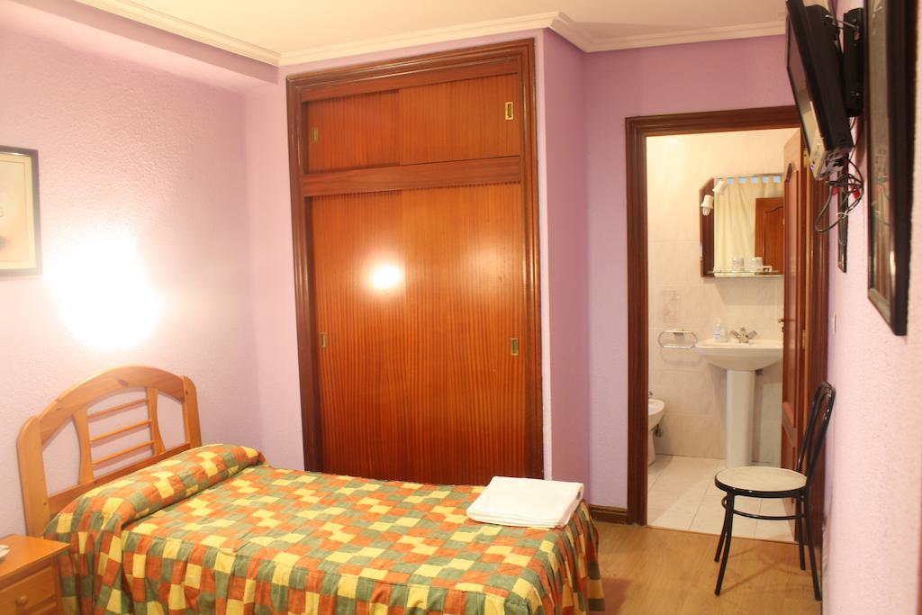 Hostal Temino Burgo Habitación foto