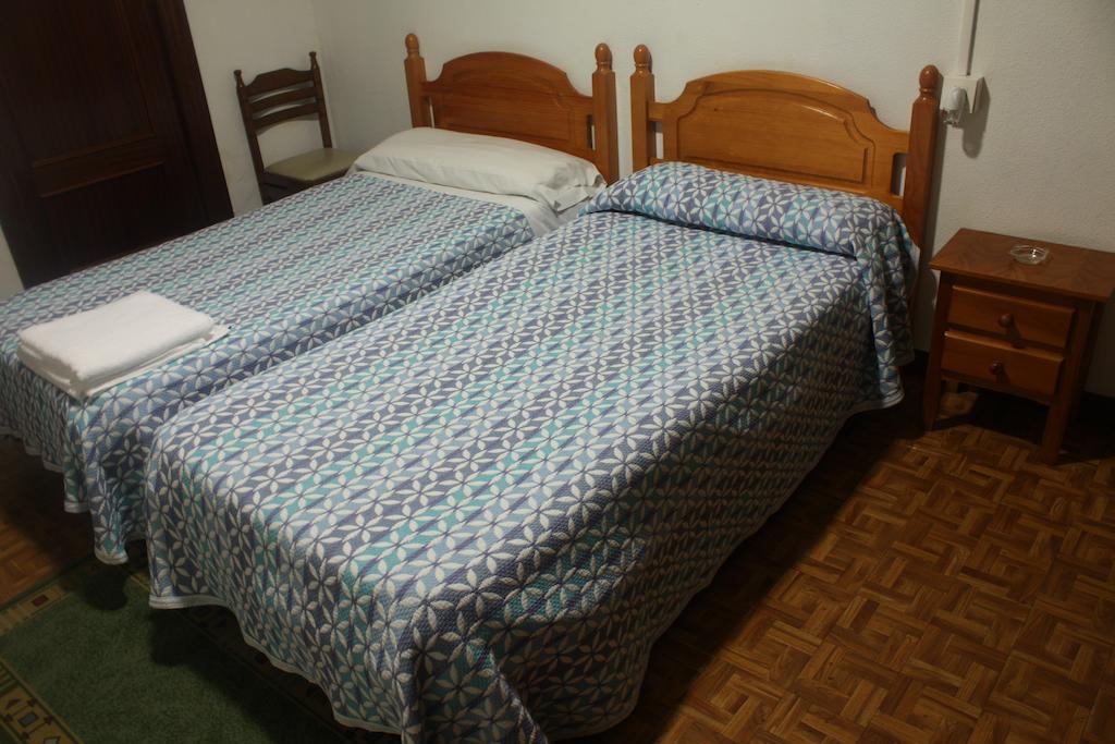 Hostal Temino Burgo Habitación foto