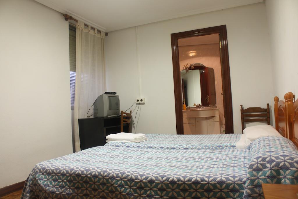 Hostal Temino Burgo Habitación foto