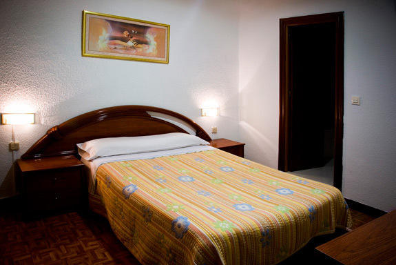 Hostal Temino Burgo Habitación foto